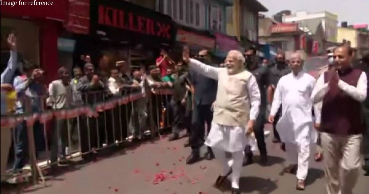 PM Modi arrives in Shimla to attend Garib Kalyan Sammelan